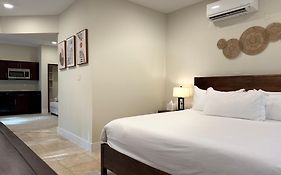 Azul Del Mar (Adults Only)